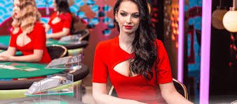 888poker ဒေါင်းလုဒ် မြန်မာ ကစားသမား MMK ကစားမှု